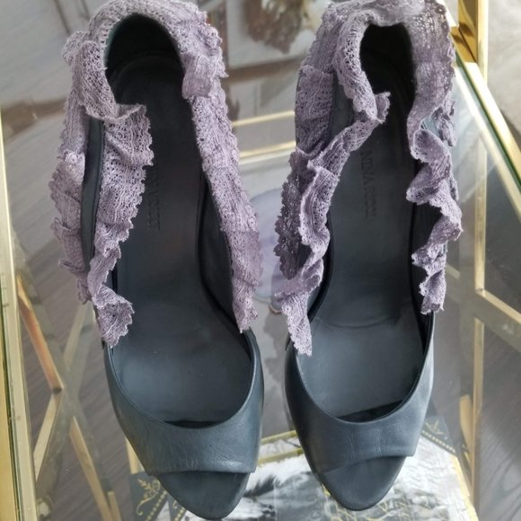 Nina Ricci heels - Picture 2 of 3